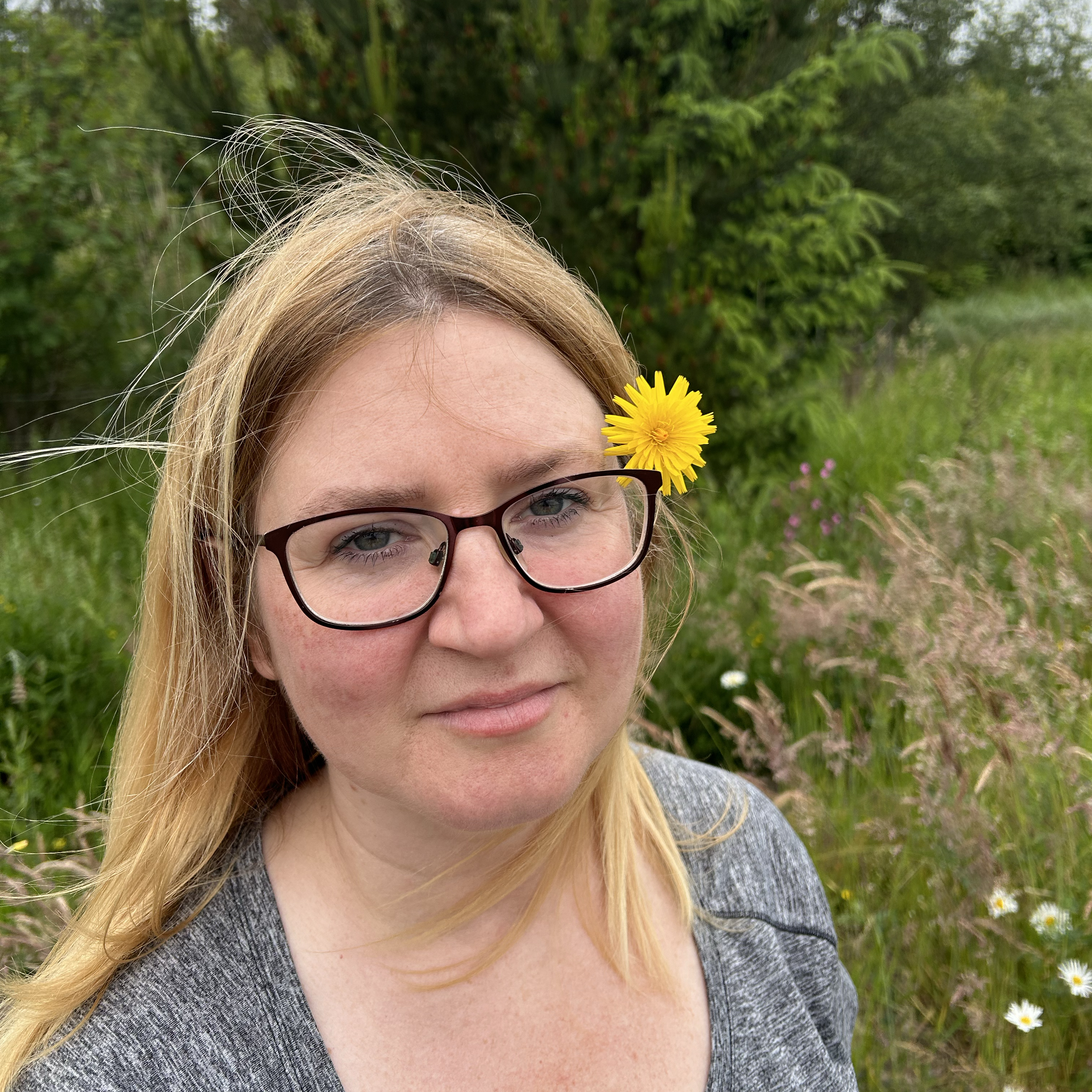 Hello and welcome, my name is Kirsty, I love the outdoors, spending time with my dog when I’m not busy in college or pampering  