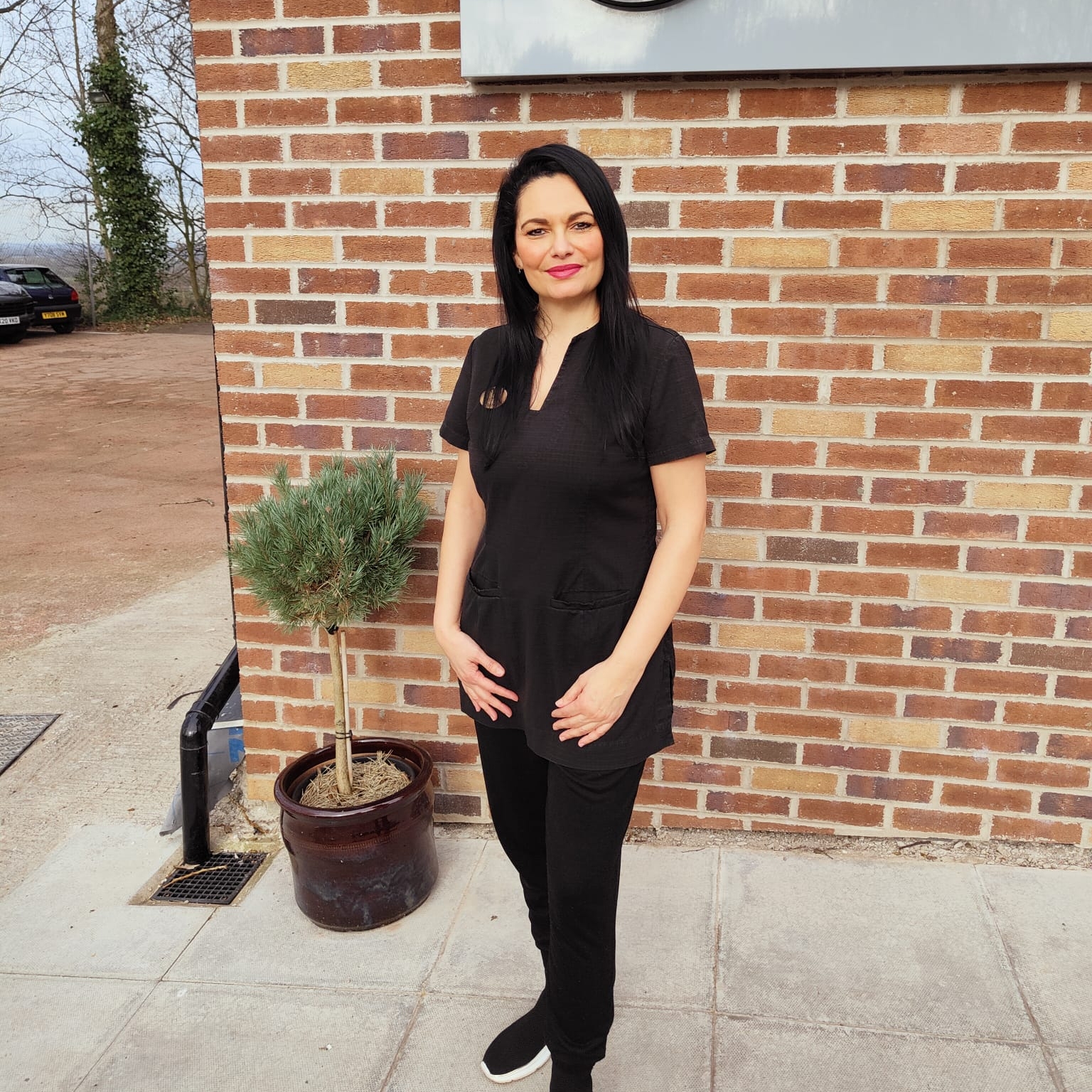 Salon Owner is Roanne.